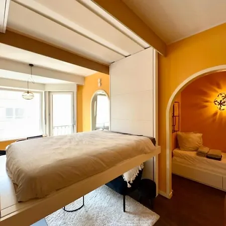 Apartment 1 Min Beachfront & Sea View Sleeps 6 De Panne