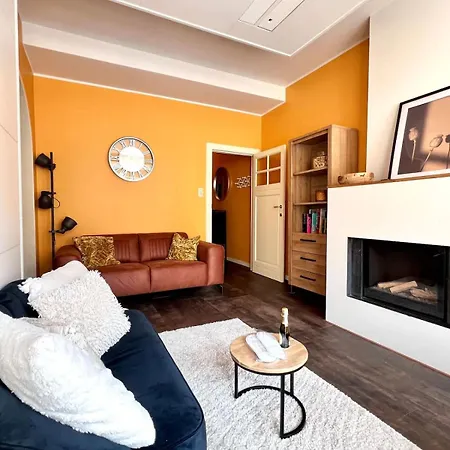 1 Min Beachfront & Sea View Sleeps 6 * De Panne