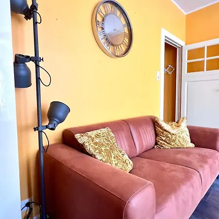 1 Min Beachfront & Sea View Sleeps 6 De Panne