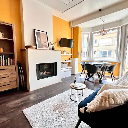 Apartment 1 Min Beachfront & Sea View Sleeps 6 De Panne