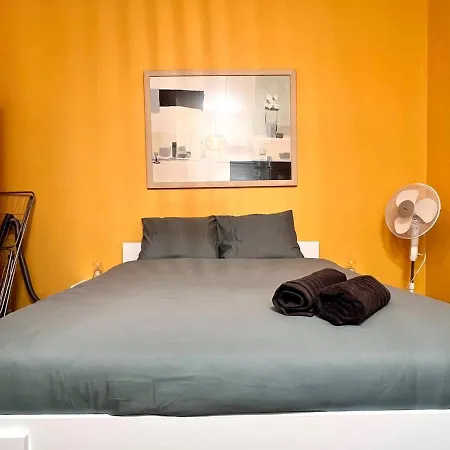 1 Min Beachfront & Sea View Sleeps 6 De Panne