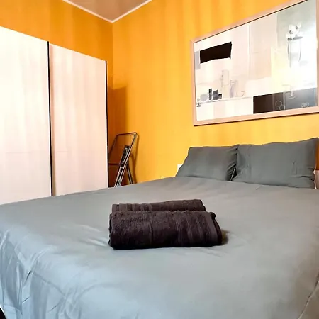 Apartment 1 Min Beachfront & Sea View Sleeps 6 De Panne