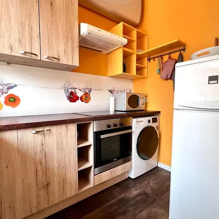1 Min Beachfront & Sea View Sleeps 6 * De Panne